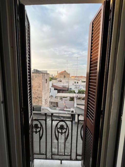 A Flat With A View In The Heart Of The Old Town Apartment Bari Exterior photo